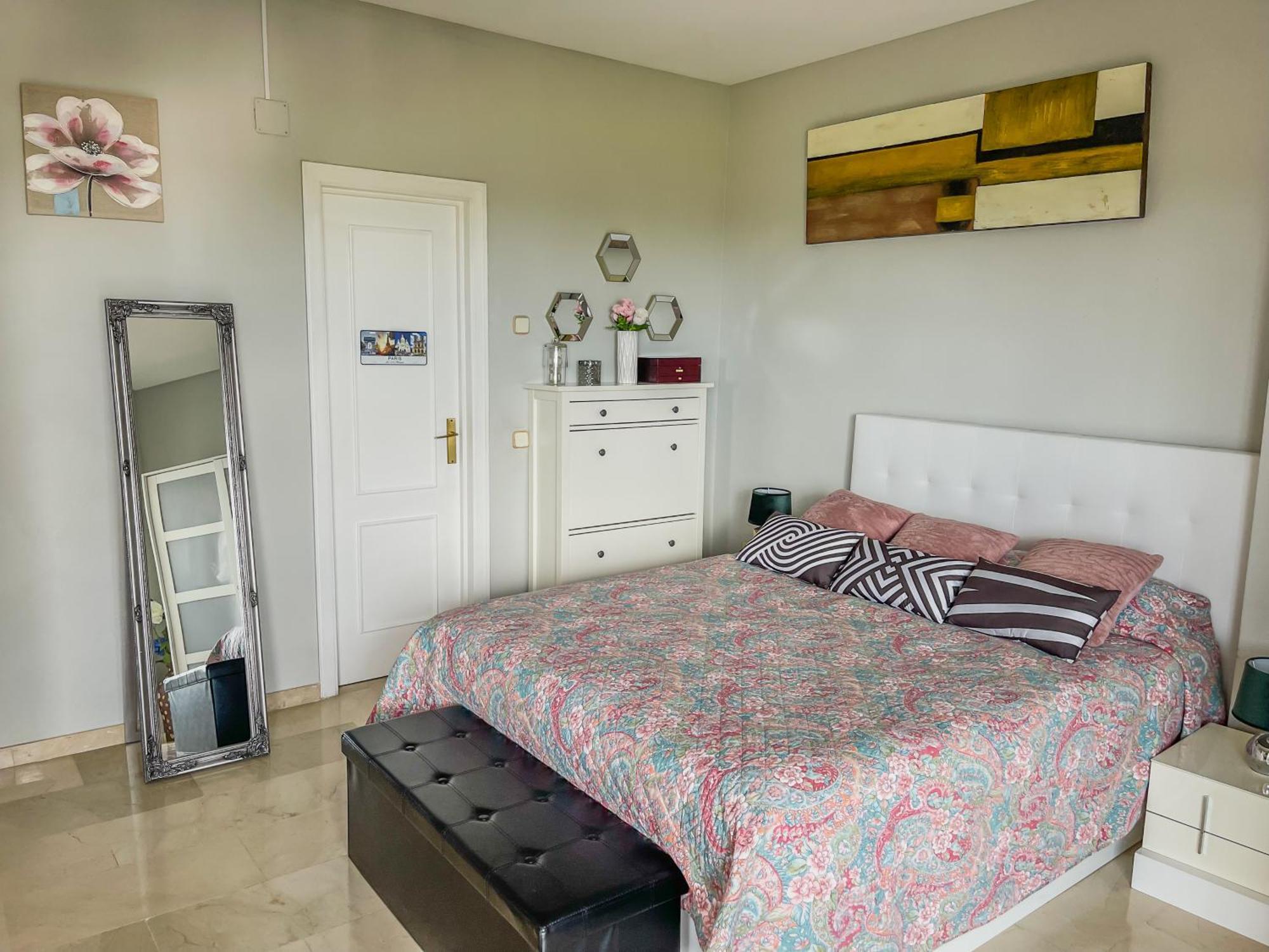 Modern Apartment With Terrace - 2 Min From The Beach Эстепона Экстерьер фото