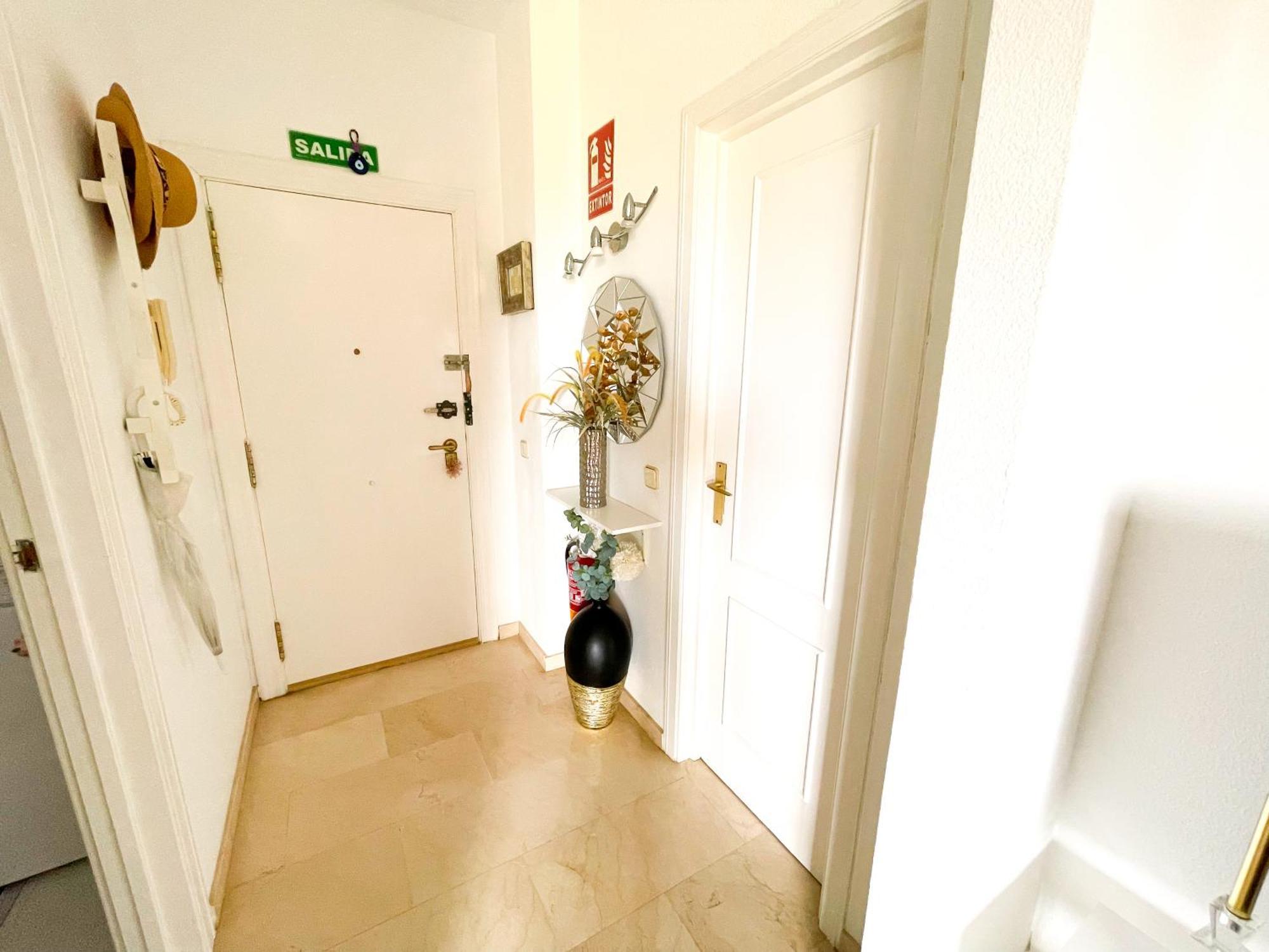 Modern Apartment With Terrace - 2 Min From The Beach Эстепона Экстерьер фото