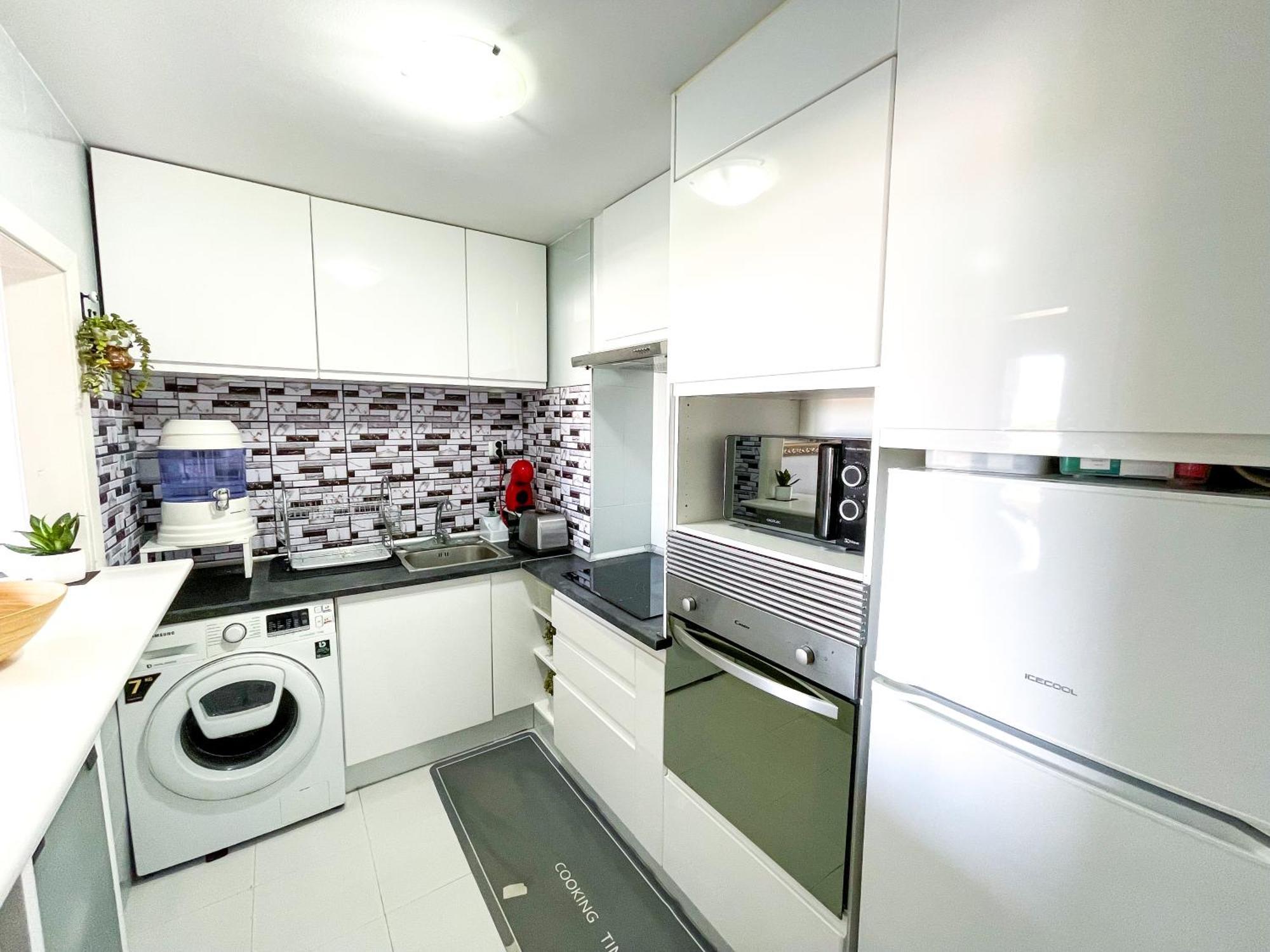 Modern Apartment With Terrace - 2 Min From The Beach Эстепона Экстерьер фото