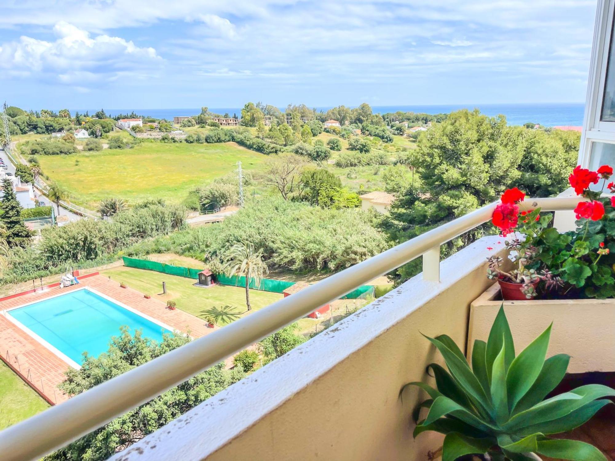 Modern Apartment With Terrace - 2 Min From The Beach Эстепона Экстерьер фото