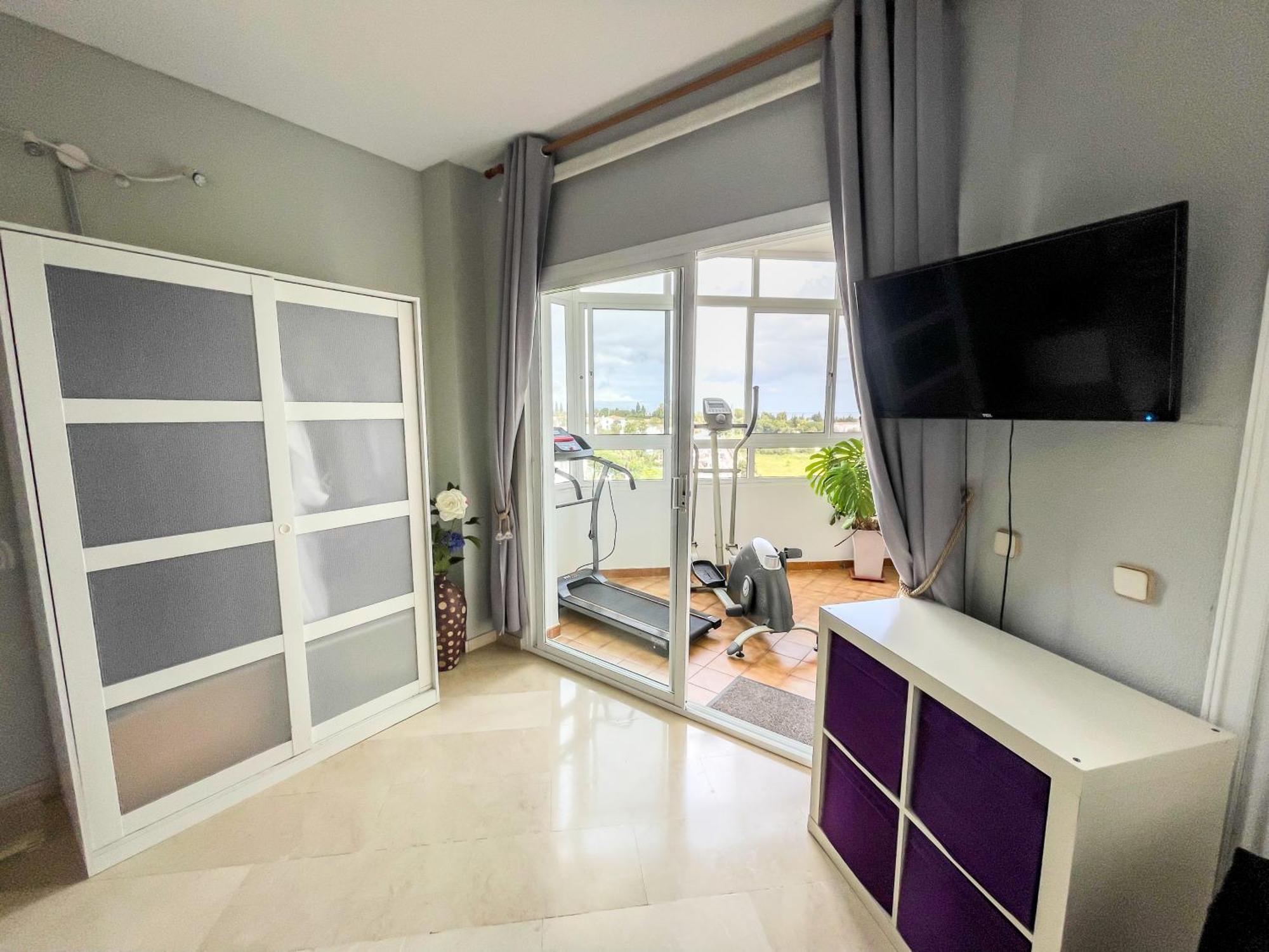 Modern Apartment With Terrace - 2 Min From The Beach Эстепона Экстерьер фото